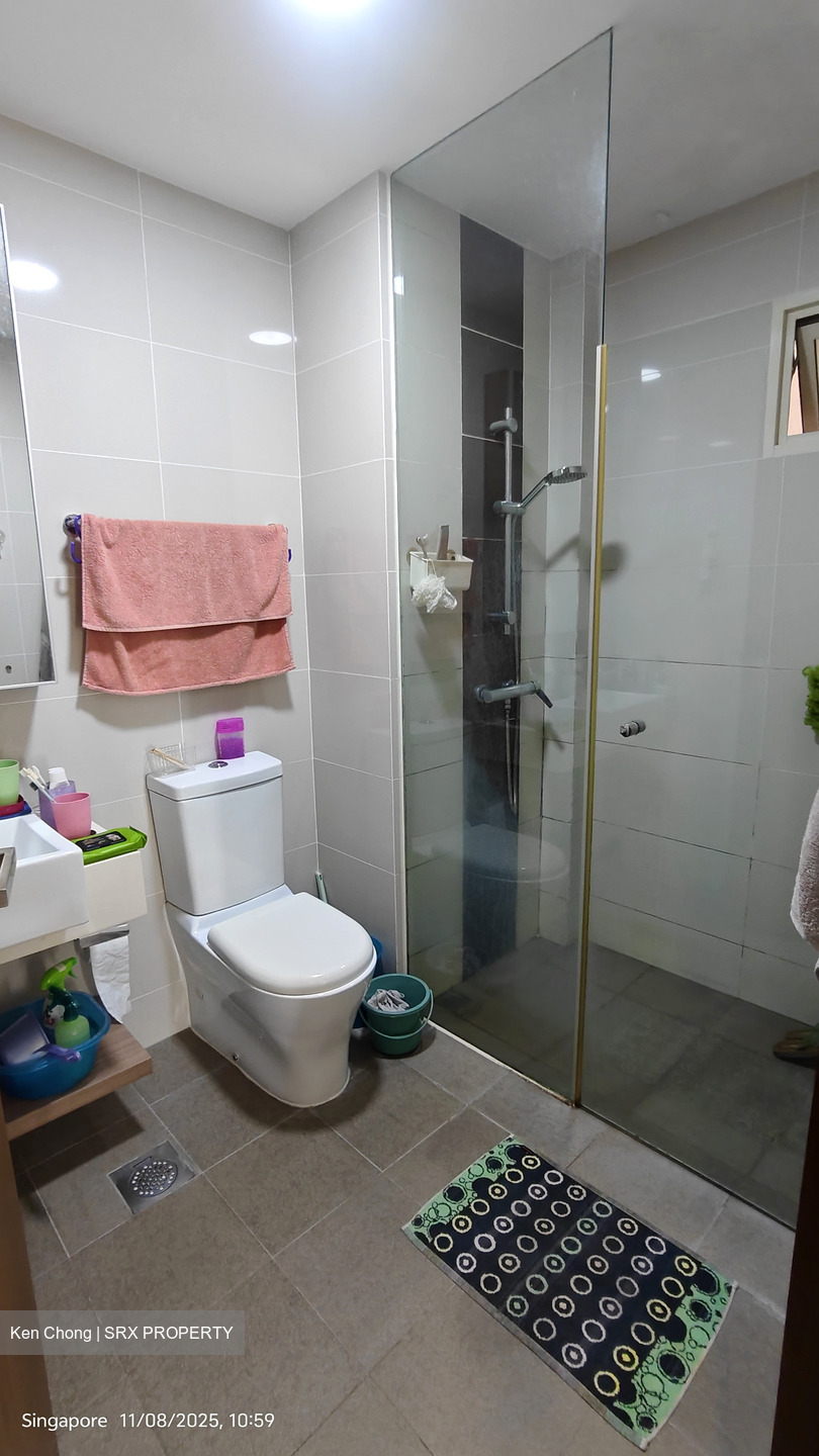 Watercolours (D18), Condominium #502071161